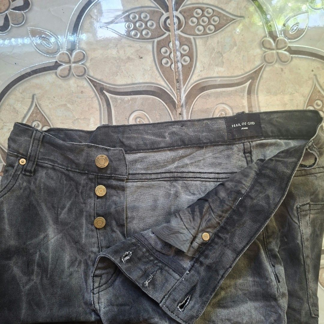 Fear of God Jeans (Category: Jeans) located in San Carlos City. Submitted by phrxyz (Listing ID 1467248982, Image 2). Description: FEAR OF GOD JEANS WAIST 34 LENGTH 41 EXCELLENT CONDITION RIRI ZIP NO ISSUE DM FOR DETAILS.