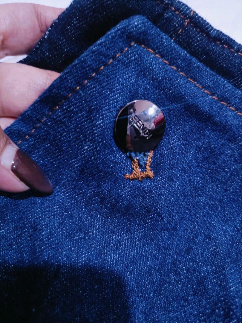 Fendi Denim Skort (Category: Luxury Apparel) located in Sual. Submitted by kriztyne_29 (Listing ID 1467312082, Image 2). Description: dimes: 27*14.