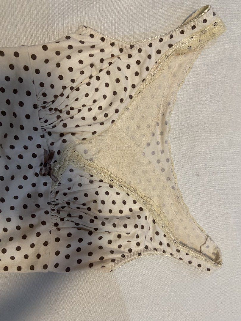 fitted polka dots lace top (Category: Sleeveless) located in Pagadian. Submitted by jellsnow (Listing ID 1467097296, Image 3). Description: in good condition loc: pagadian city .