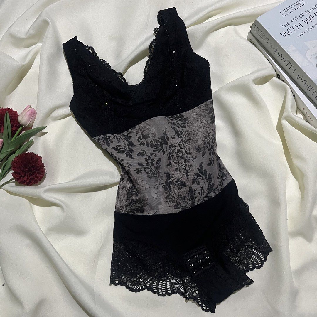 Floral Bodysuit (Category: Others Tops) located in Santo Tomas. Submitted by closetklo (Listing ID 1467308983, Image 1). Description: Like new No issue Size:s-m.