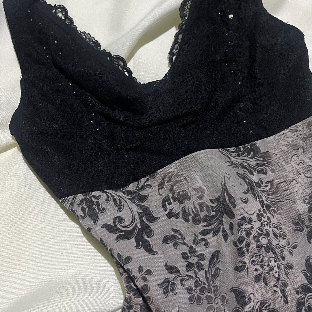 Floral Bodysuit (Category: Others Tops) located in Santo Tomas. Submitted by closetklo (Listing ID 1467308983, Image 2). Description: Like new No issue Size:s-m.
