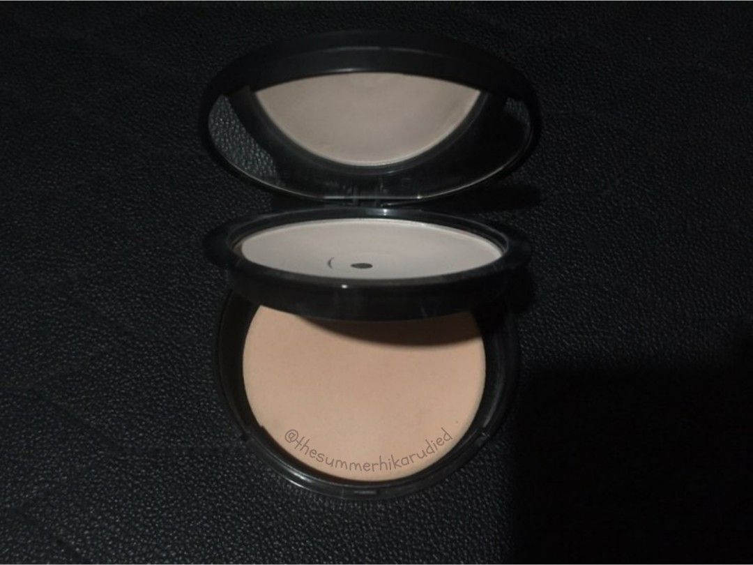 Focallure Face Pressed Powder Oil Control (Shade #1) (Category: Makeup) located in Pasig City. Submitted by thesummerhikarudied (Listing ID 1467302081, Image 3). Description: • Shade: #1 • Used • MOD Grab // J&T // Lalamove; MOP Gcash // Cod (Only applicable if MOD is Lalamove) • Pasig City.