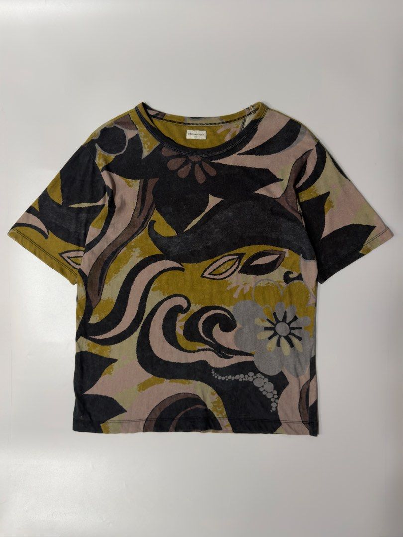 For sale (Category: Tshirts & Polo Shirts ) located in Marikina City. Submitted by hsatstnemesabeht (Listing ID 1467343768, Image 2). Description: Dries van noten Size large Dimension Width 20 | Length 26 Excellent condition Flaws : Pinhole check last pic.