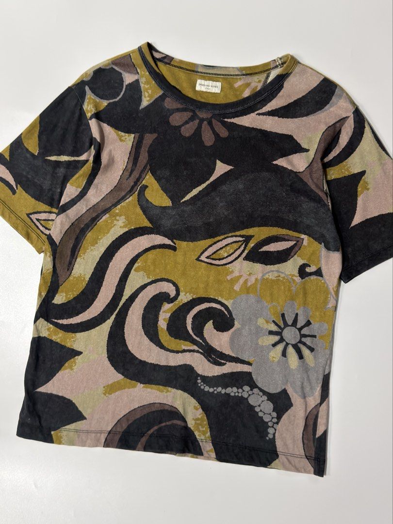 For sale (Category: Tshirts & Polo Shirts ) located in Marikina City. Submitted by hsatstnemesabeht (Listing ID 1467343768, Image 3). Description: Dries van noten Size large Dimension Width 20 | Length 26 Excellent condition Flaws : Pinhole check last pic.