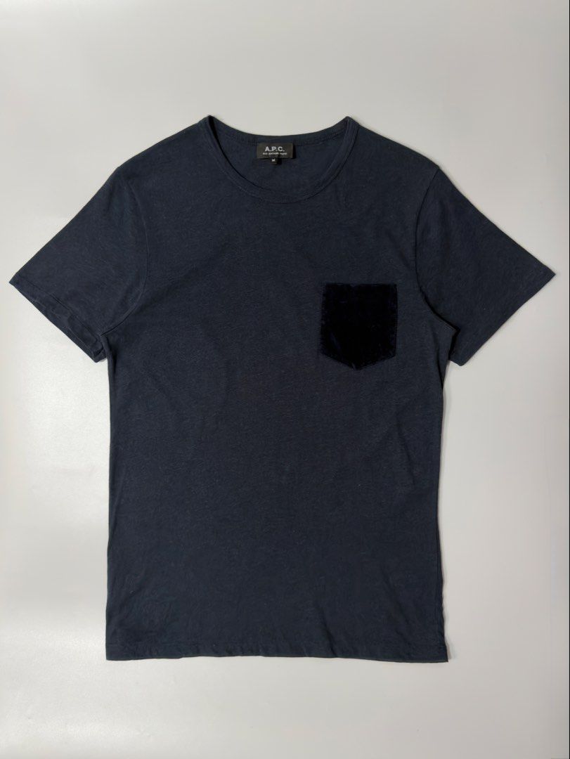 For sale (Category: Tshirts & Polo Shirts ) located in Marikina City. Submitted by skkagawad041591 (Listing ID 1467347469, Image 2). Description: Apc pocket tee Size medium Dimension Width 19 | Length 29 Good as new 💯.