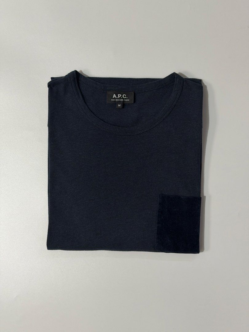For sale (Category: Tshirts & Polo Shirts ) located in Marikina City. Submitted by skkagawad041591 (Listing ID 1467347469, Image 1). Description: Apc pocket tee Size medium Dimension Width 19 | Length 29 Good as new 💯.