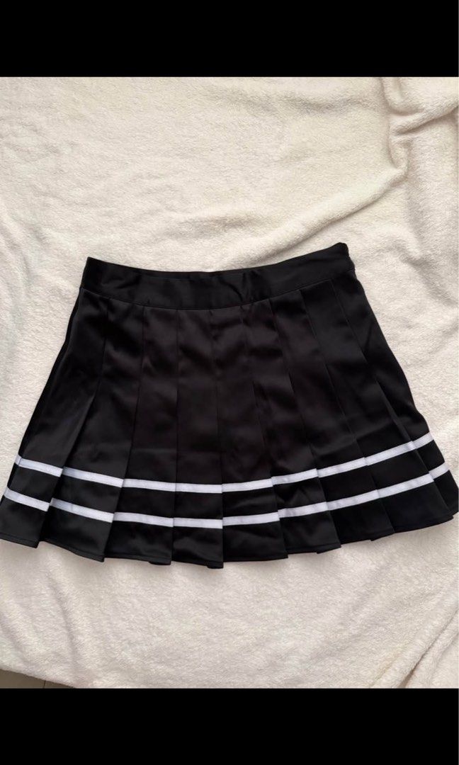 Forever 21 Skirt (Category: Skirts) located in Mandaue City. Submitted by meh.soh (Listing ID 1467290248, Image 1). Description: size: xs-s (24-25) 🛵Delivery: Maxim within Cebu/j&t outside Cebu (DF shouldered by the buyer) Location: Mandaue City (Cebu).