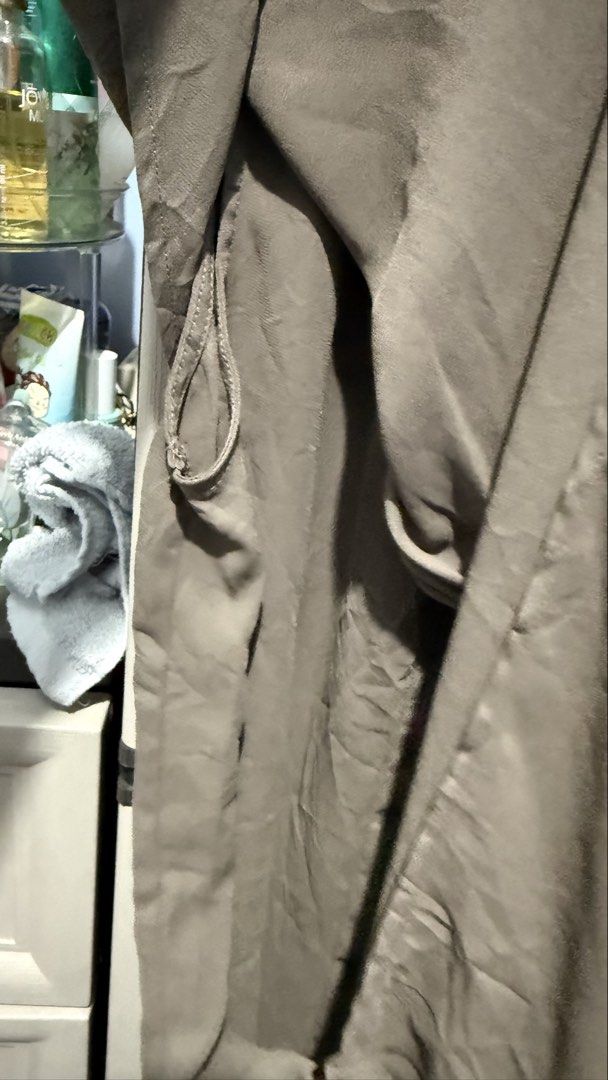 Formal Twist Top (Category: Blouses) located in Quezon City. Submitted by dinesaur (Listing ID 1467297063, Image 2). Description: .