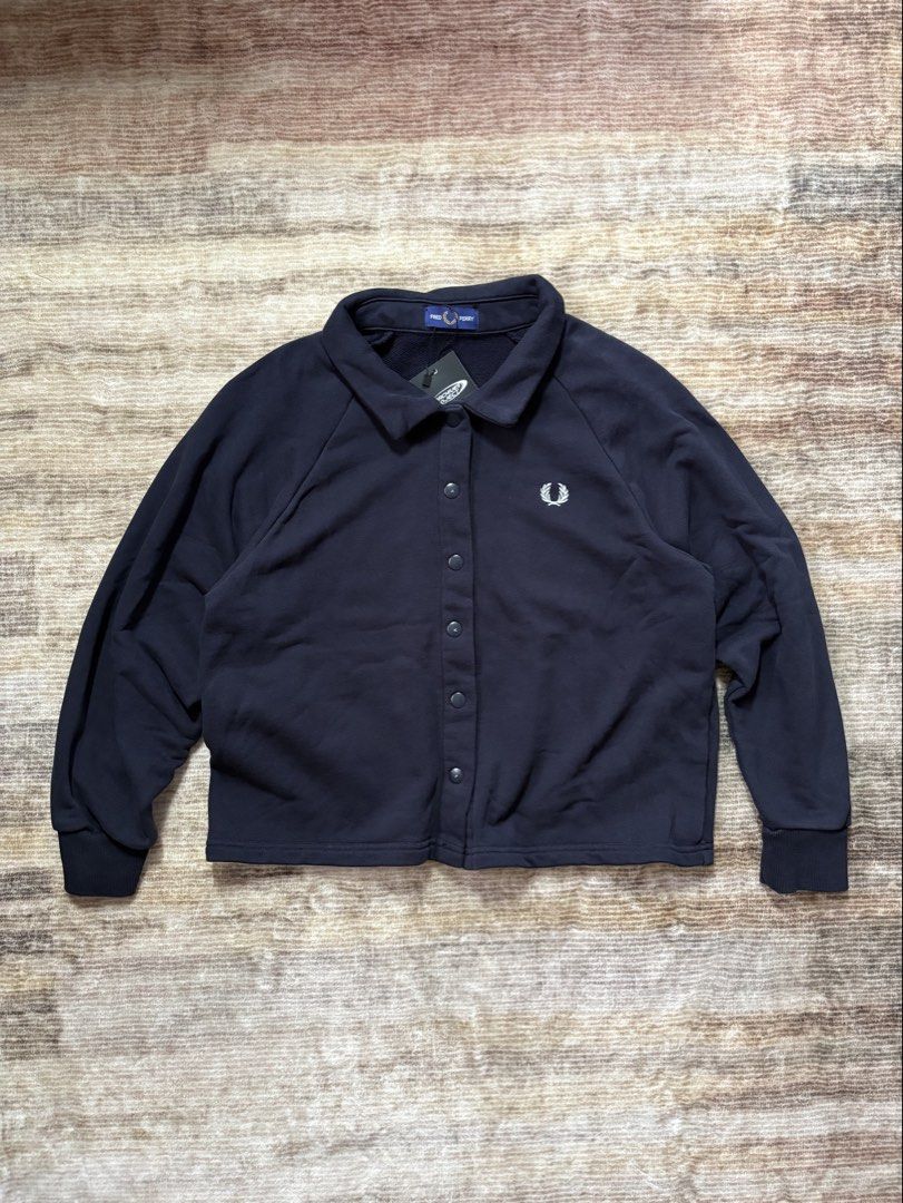 Fred Perry Navy Crop Jacket (Category: Coats, Jackets and Outerwear) located in Antipolo. Submitted by thearchivesproject (Listing ID 1467248206, Image 1). Description: .