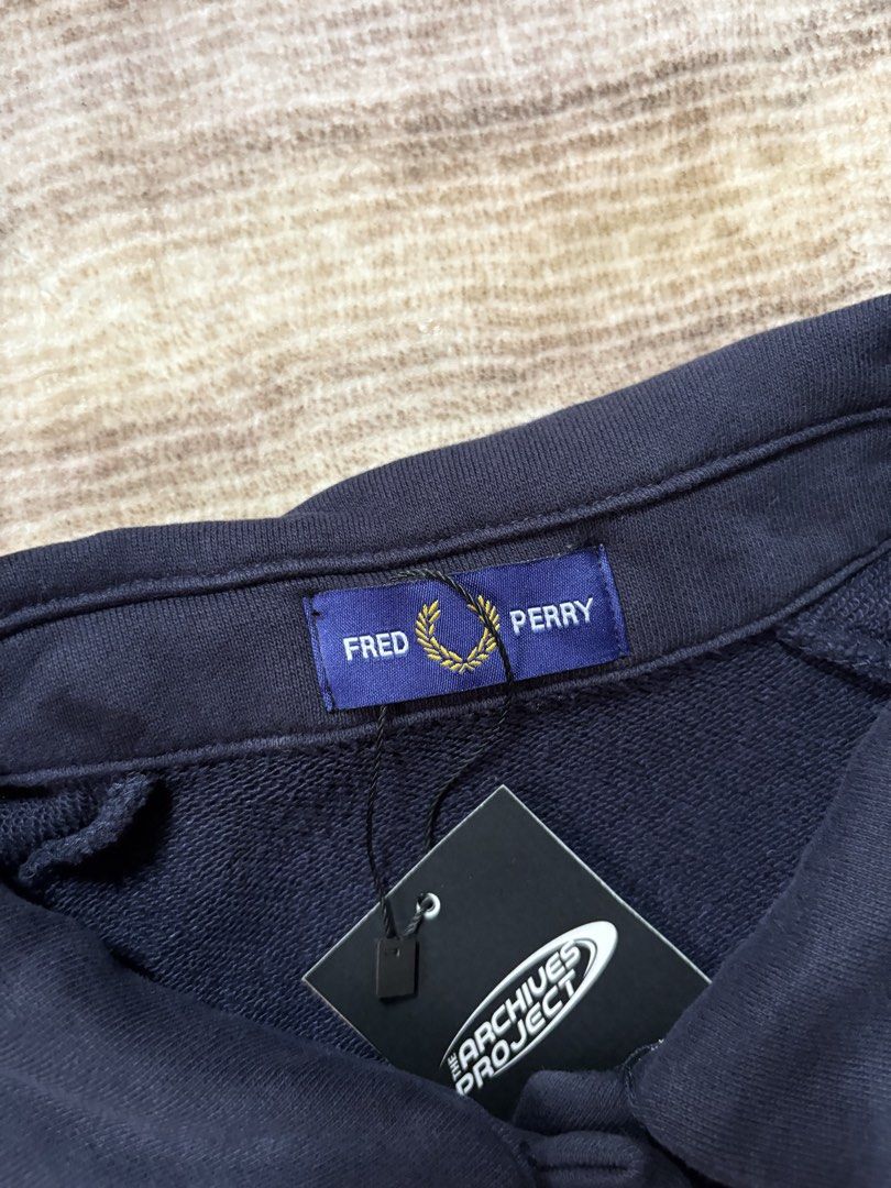 Fred Perry Navy Crop Jacket (Category: Coats, Jackets and Outerwear) located in Antipolo. Submitted by thearchivesproject (Listing ID 1467248206, Image 3). Description: .