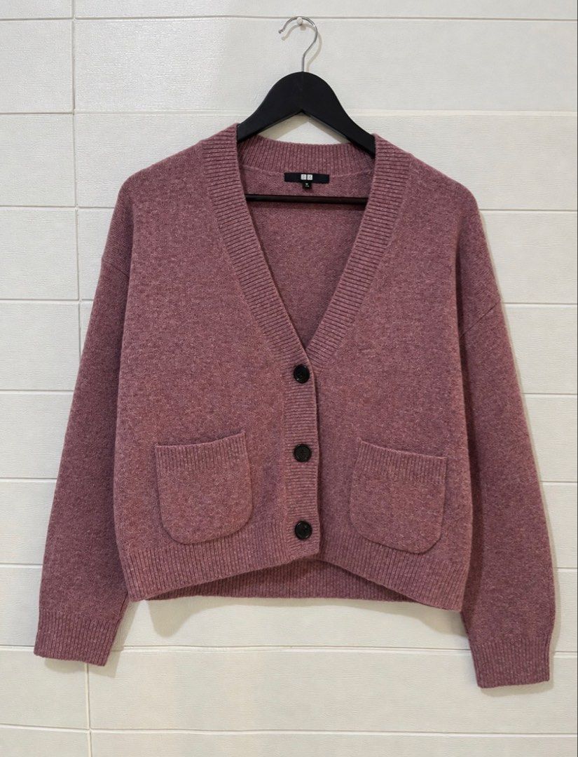 Uniqlo Cardigan (Category: Coats, Jackets and Outerwear) located in Baguio. Submitted by the.lostwardrobe (Listing ID 1467263241, Image 1). Description: Uniqlo Cardigan - M on tag, fits small-medium frame - dimes: 22L 21W - no flaws or issues Loc: Baguio City PHP 380 + shipping fee (fixed) Friendly note: Price is already fixed po..