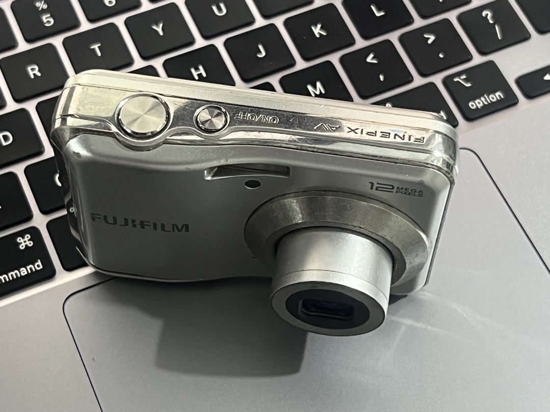 Fujifilm Finepix AV Digital Camera (Category: Cameras) located in Subic. Submitted by collectorshaven111 (Listing ID 1467331765, Image 1). Description: Fujifilm Finepix AV Digital Camera Working Flash Clear Outputs Budget Camera Issue: can’t use the review Button _end MOP: GCASH only MOD: J&T EXPRESS only WILL BE SHIPPED AFTER PAYMENT only Dm!.
