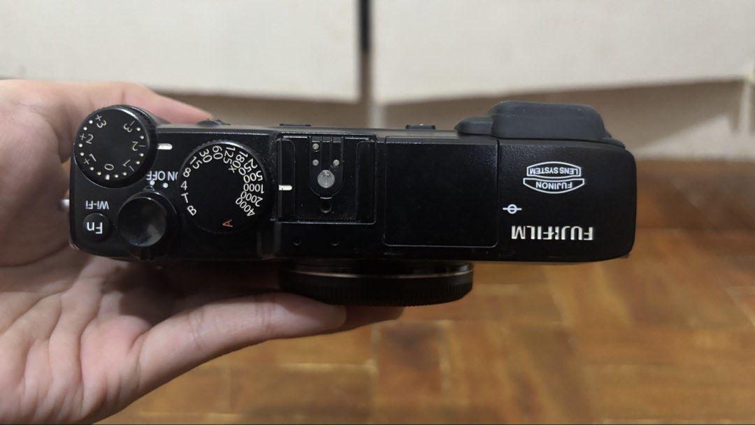Fujifilm X-E2 Body w/ accessories (Category: Cameras) located in Las Pinas. Submitted by nishimishi (Listing ID 1467307971, Image 2). Description: Selling Fujifilm XE2 with accessories -Made in Japan -RFS: will be upgrading -with slight wear and tear -can ask for sample SOOC photos -will include: Fujifilm XE2 body, battery, charger, box, lower case -For sale only -Location: around Las Piñas -Transpo/shipping fees c/o buyer.