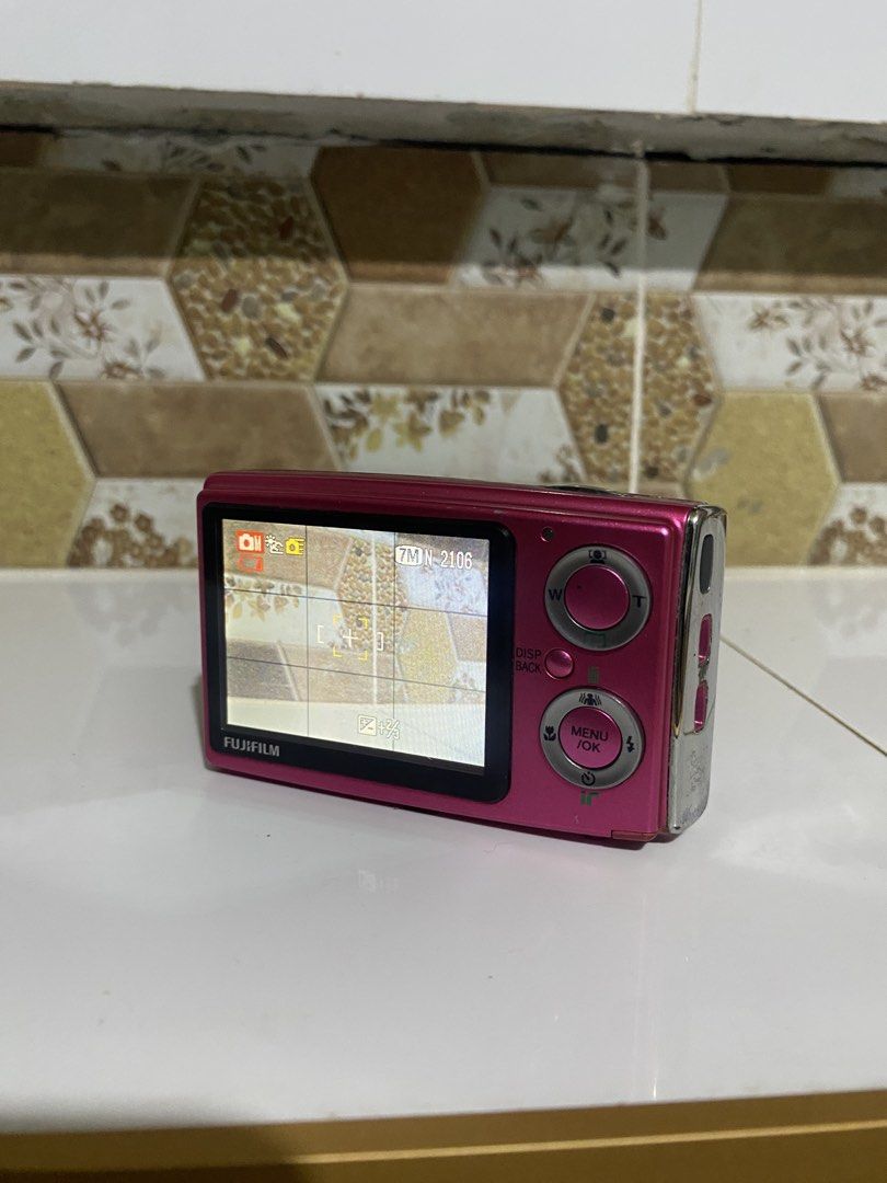 Fujifilm z digital camera (Category: Cameras) located in Paranaque City. Submitted by lansii (Listing ID 1467309527, Image 3). Description: With battery and sd card No functional issues, may chip lang sa paint sa cosmetics Sample pictures are raw shots from the cam.