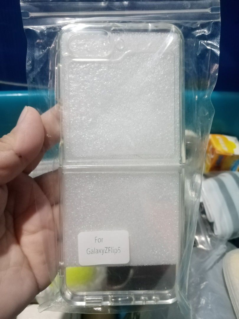 Galaxy flip5 Case (Category: Other Gadgets) located in Caloocan City. Submitted by 4kidsstore (Listing ID 1467174461, Image 1). Description: .