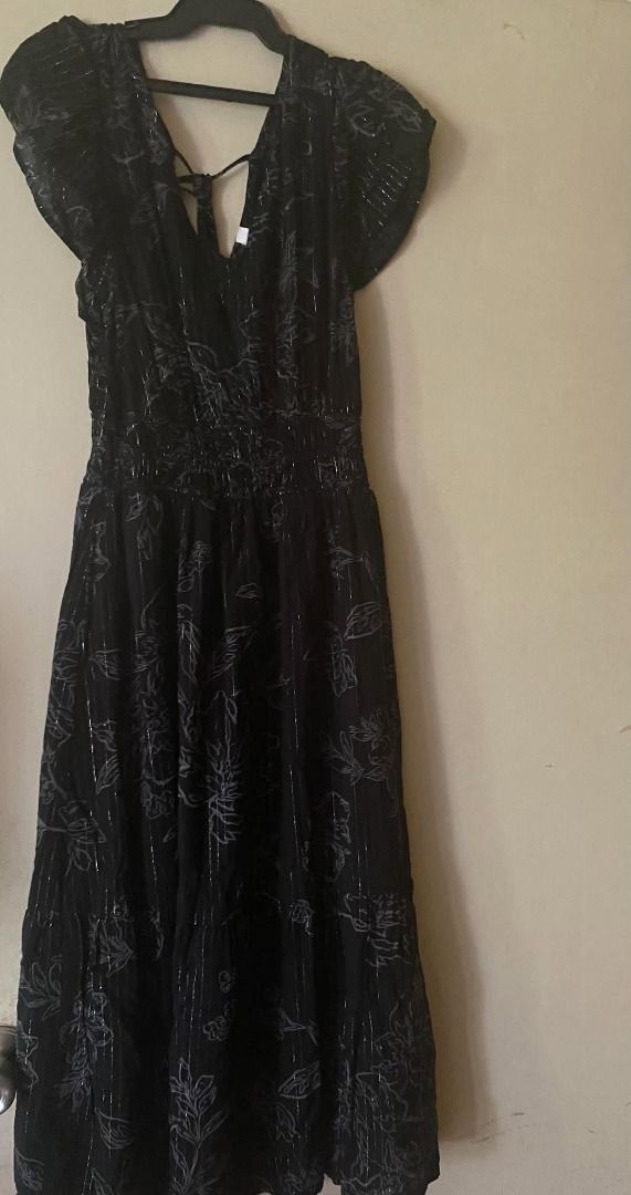 GAP Black Printed Dress (Category: Dresses) located in Muntinlupa City. Submitted by aubreyraven (Listing ID 1467204495, Image 1). Description: Used once.