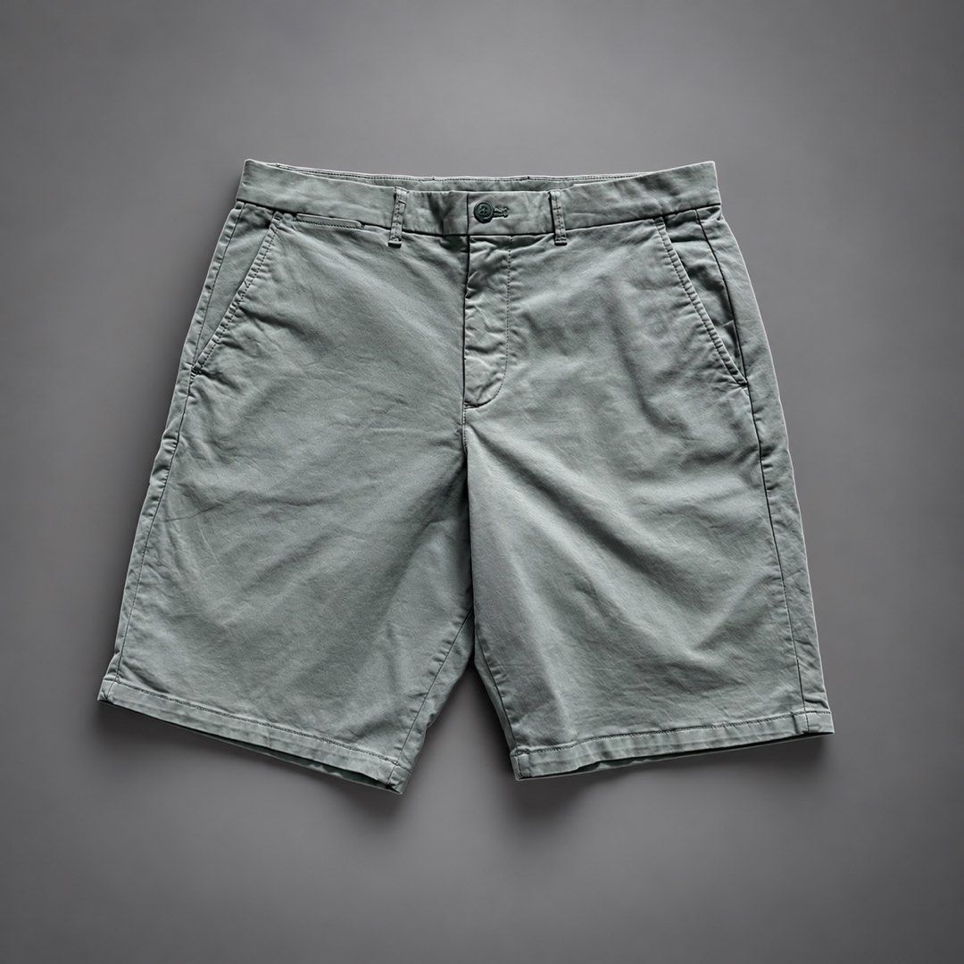 GAP CHINO SHORTS (Category: Shorts) located in Taguig. Submitted by clarrk95 (Listing ID 1467330563, Image 1). Description: Gap Chino Shorts Waist: 32inches Length: 19.5inches Leg Opening: 10.5inches PRICE: ₱350 ONLY! ✅ very good condition ✅ add shipping fee ✅ ignoring LP inquiry Shipping: Lalamove | J&T | LBC Location: Taguig📍 Payment: Gcash | Bank | Cash FB: THRFT IG: thrft_25 DM for more detailed pics.📩.