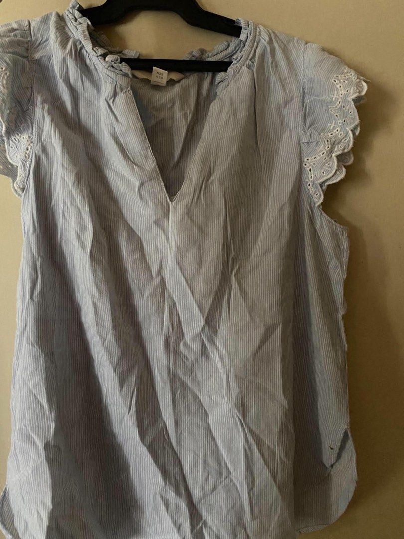 Gap cotton top (Category: Blouses) located in Calamba. Submitted by rache31 (Listing ID 1467205562, Image 3). Description: Gap light blue top .