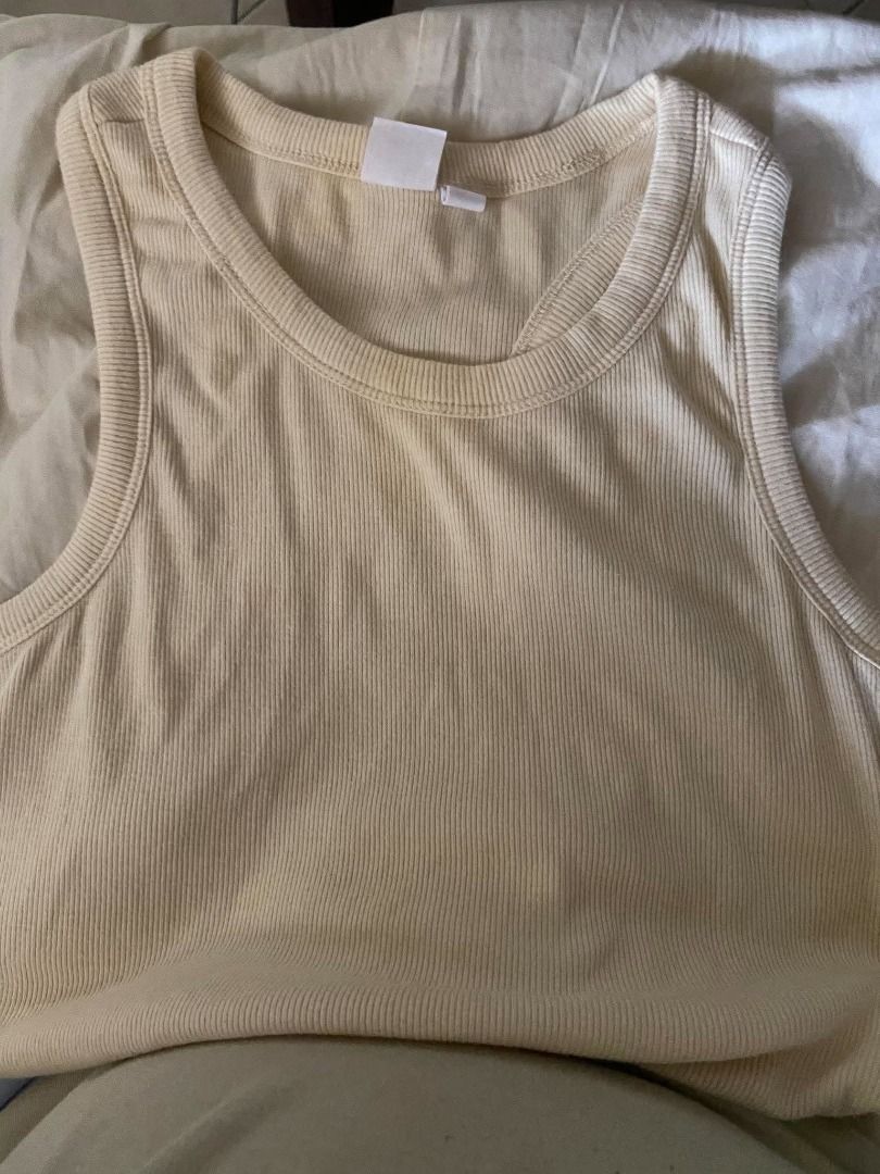 GAP Cream Dress (Category: Dresses) located in Muntinlupa City. Submitted by aubreyraven (Listing ID 1467208422, Image 2). Description: Used once. With visible stain but can be washed. Racerback.