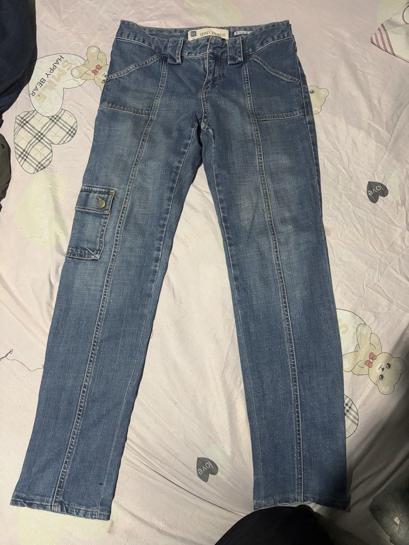 Gap Jeans Stretch Cargo Pants Size 2 Reg (Category: Jeans) located in Manila. Submitted by mcllts (Listing ID 1467349099, Image 1). Description: - Brand: Gap - Size: 2 Regular - Color/Wash: Blue wash stretch denim - Rise: Mid-rise fit - Details: Front panel seams, contrast stitching, and functional right-leg utility cargo pocket - Origin: Made in Indonesia NOTE: You can buy 2 other items and get 5% discounts.