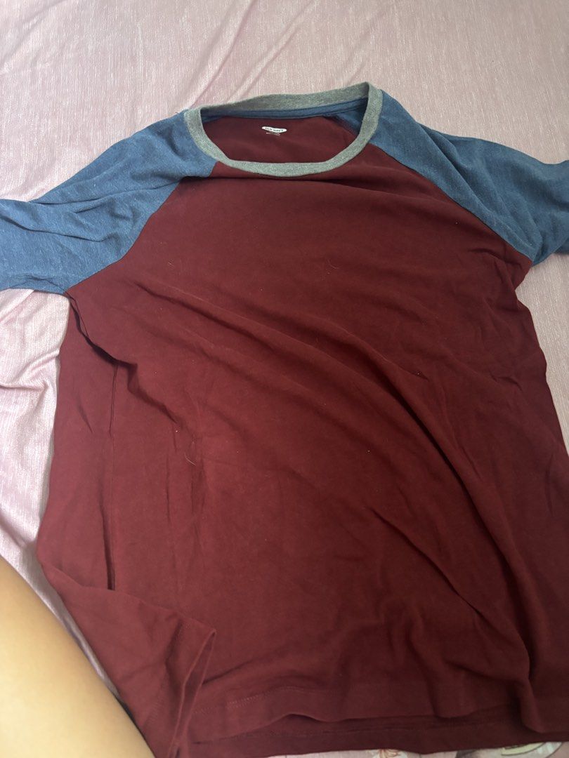 GAP SHIRT (Category: Tshirts & Polo Shirts ) located in San Fernando. Submitted by astrid_07 (Listing ID 1467270030, Image 1). Description: GAP SHIRT TRI-COLOR SIZE: XXL.