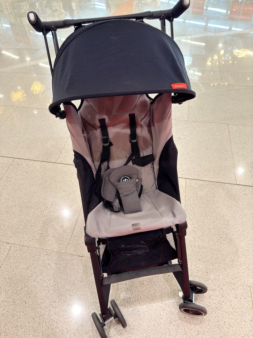 GB POCKIT STROLLER (Category: Strollers) located in Manila. Submitted by iyamdavid (Listing ID 1467276886, Image 1). Description: Few times used 5-6times used siguro Loc Antipolo .