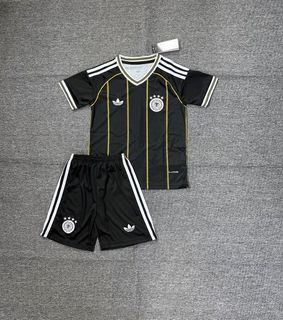(Category: ) located in . Submitted by msia_football_jersey (Listing ID 1467201987, Image 1). Description: .