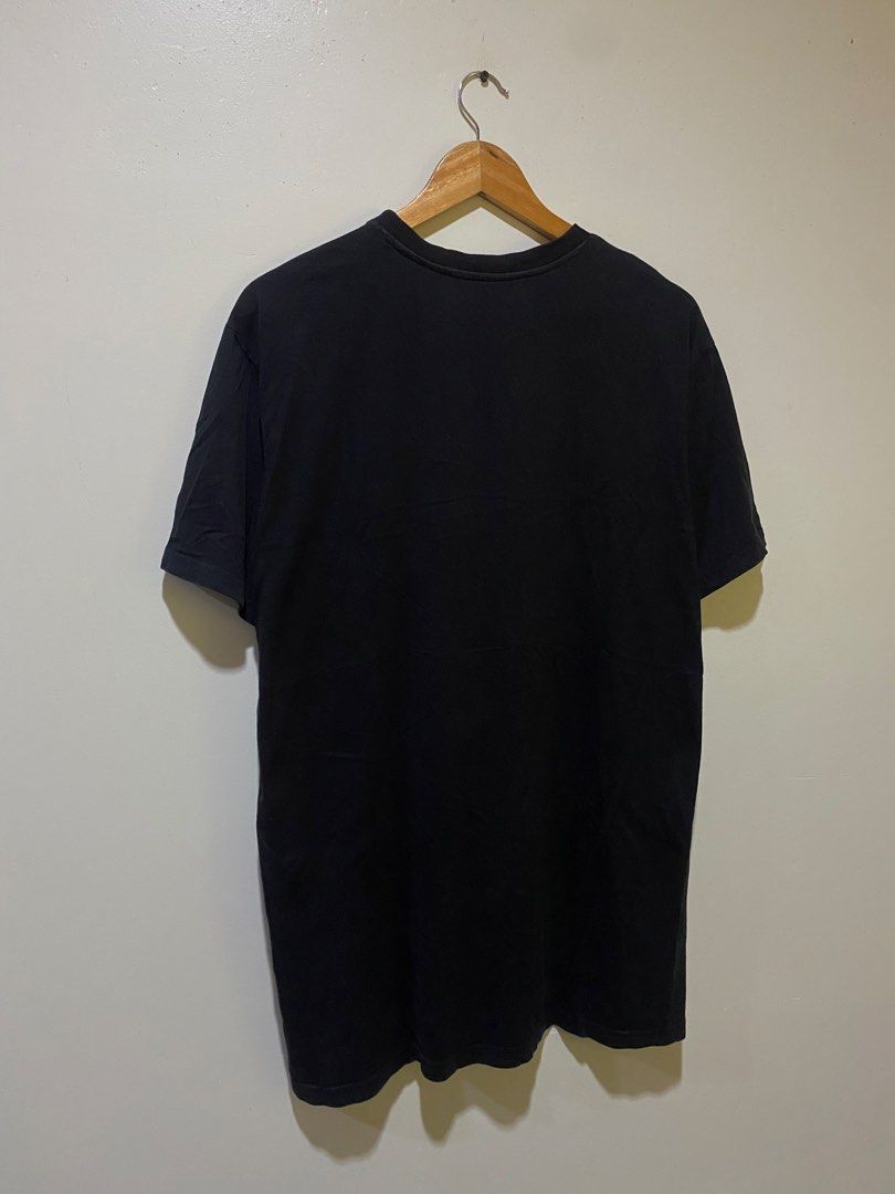Givenchy Rottweiler t shirt (Category: Coats, Jackets and Outerwear) located in Nagcarlan. Submitted by nsh.c (Listing ID 1467249734, Image 2). Description: Excellent condition Cr:9.8/10 Dimes:30X23 No issue Ganda neto sa personal .