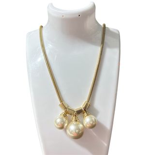 (Category: ) located in . Submitted by dalle_closet (Listing ID 1467319785, Image 1). Description: .