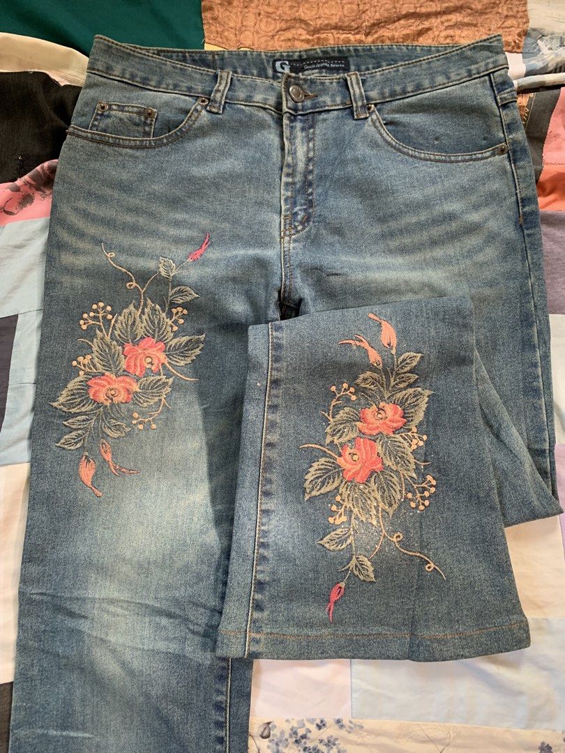 Gozip Jeans Flower Design (Category: Jeans) located in Cebu City. Submitted by team13ios (Listing ID 1467339032, Image 2). Description: Gozip Jeans Flower Design Size-28 on Tag 30 on Actual Dimes L-36 Hem-8-9 Good Condition.