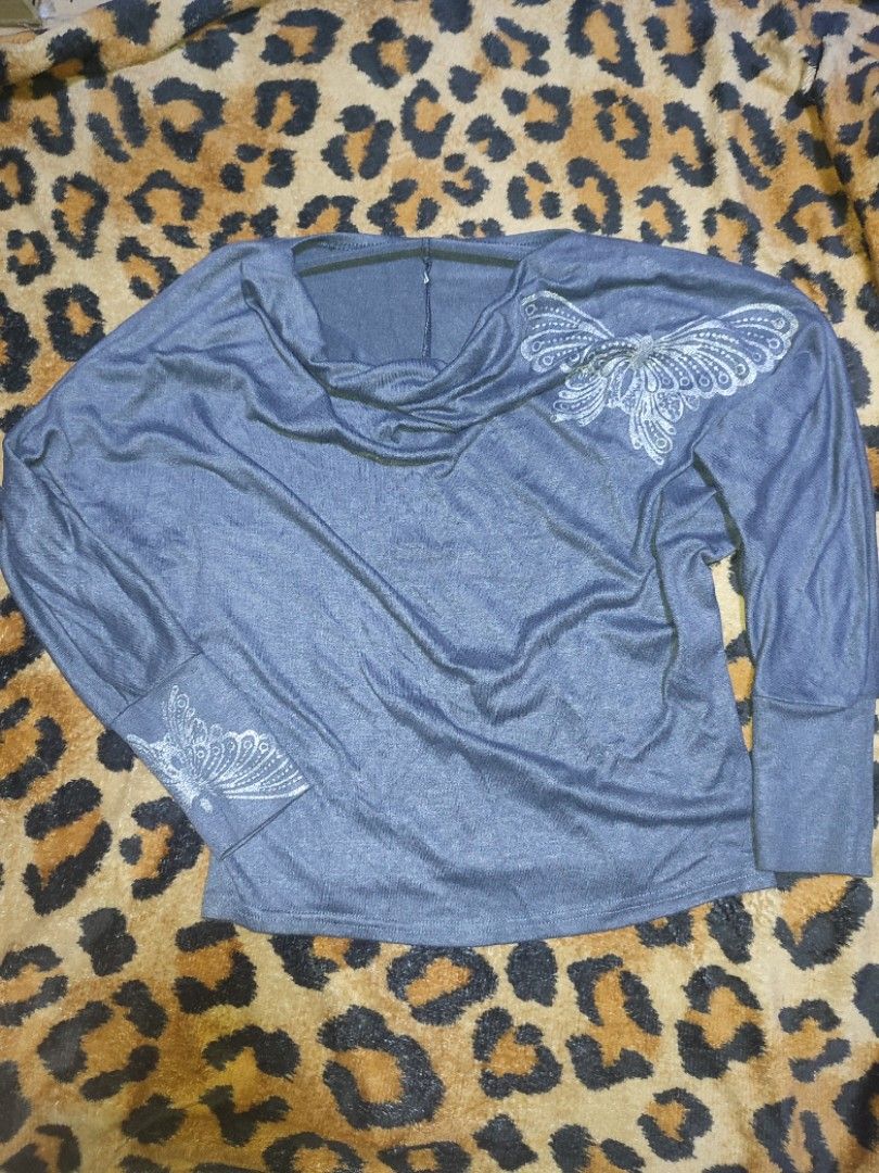 Gray grunge butterfly long sleeves top (Category: Longsleeves) located in Manila. Submitted by roze_0126 (Listing ID 1467298555, Image 1). Description: Decluttering clothes sale ✨ all in very good condition, need lang ng space sa wardrobe and funds for univ 🙌🏻 Loc: Manila pm for more information 🫡.