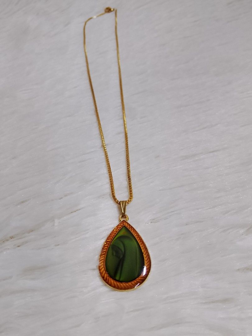 Green cameo (Category: Necklaces) located in Manila. Submitted by jym008 (Listing ID 1467284702, Image 1). Description: 480+sf location manila.
