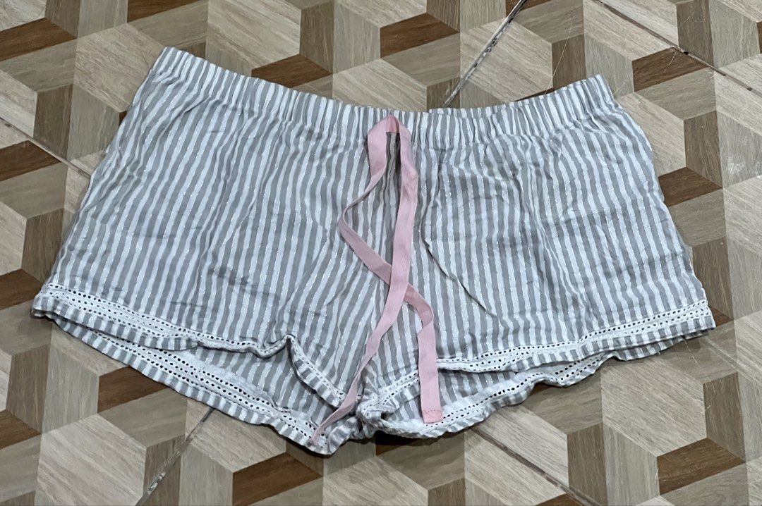 Grey Striped Shorts with Pink Drawstring (Category: Shorts) located in Kalibo. Submitted by bugswirl (Listing ID 1467248083, Image 1). Description: size L on tag - not adjustable! - HQ striped shorts - rfs: doesn’t fit me dm for inquiries 🤍.
