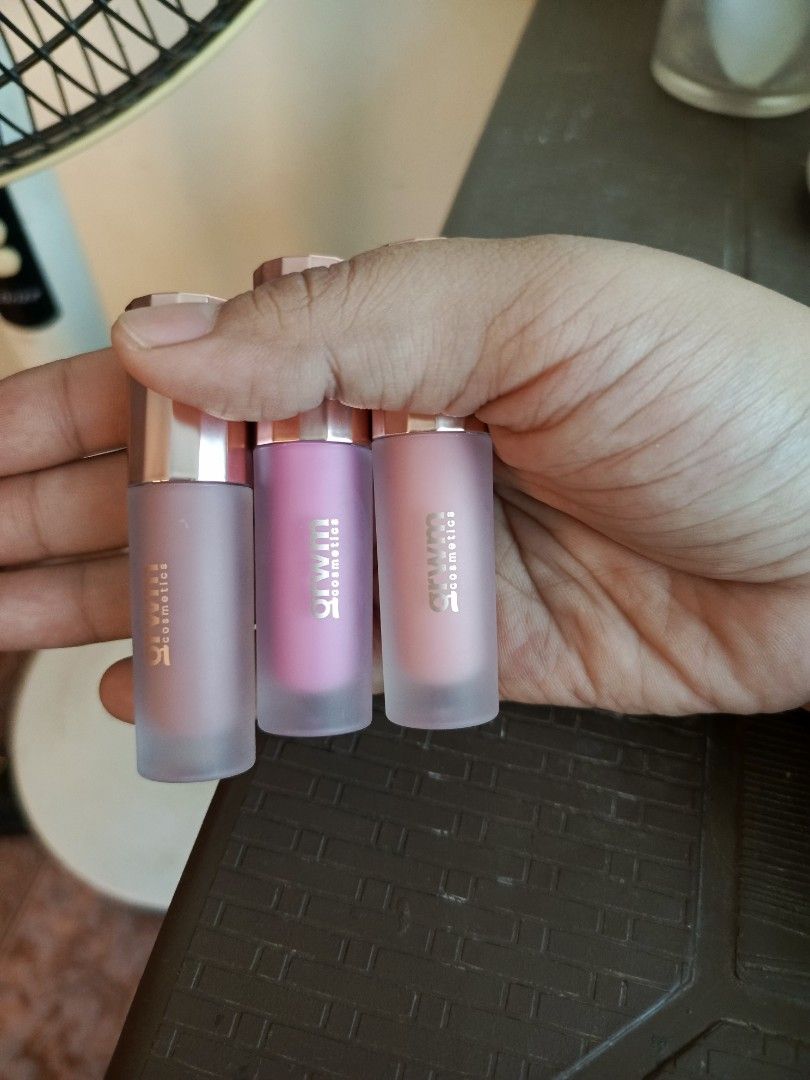 GRWM Mini Milk Tint Bundle (Category: Makeup) located in Malasiqui. Submitted by shop.bea (Listing ID 1467182995, Image 3). Description: - used 2x - bought earlier this year rfs: decluttering :) for payment: gcash or maribank courier: j&t express buyer shoulders shipping. no cod :).