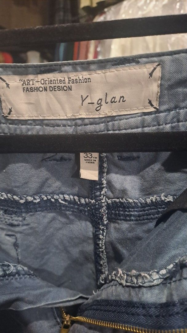 G-Star RAW cargo shorts dark blue (Category: Shorts) located in Antipolo. Submitted by __watchu_finds (Listing ID 1467272862, Image 3). Description: color may vary due to lightning shipment: lalamove, lbc, grab jnt etc payment: gcash meetup: imall antipolo or nearby.