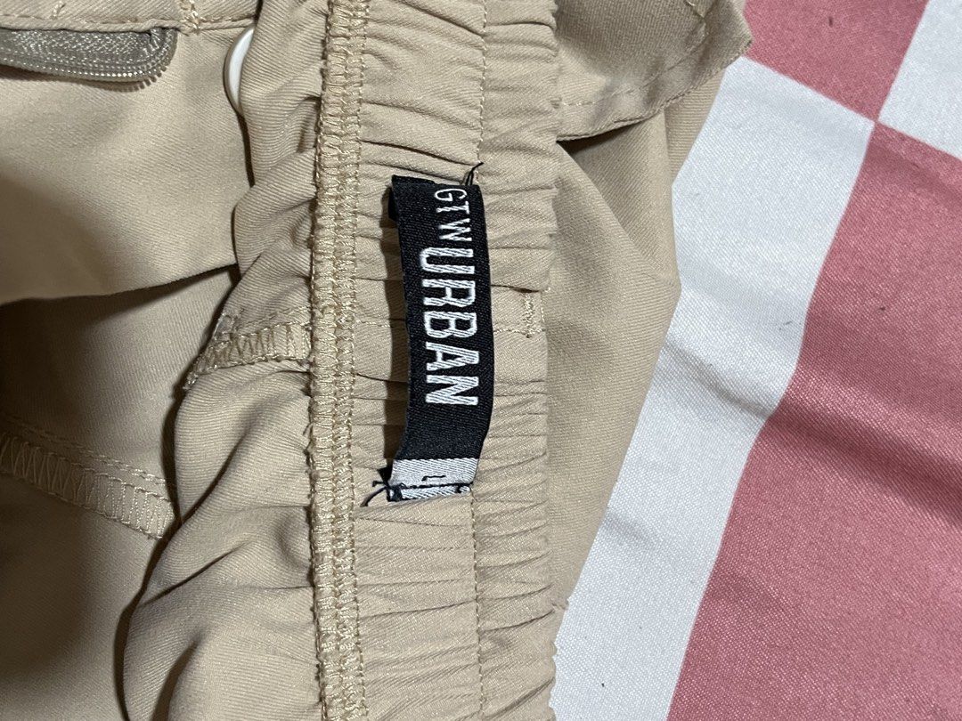 GTW URBAN KHAKI CARGO PANTS (Category: Other Bottoms) located in Manila. Submitted by karekaeh (Listing ID 1467354838, Image 2). Description: good as new! used but not abused.