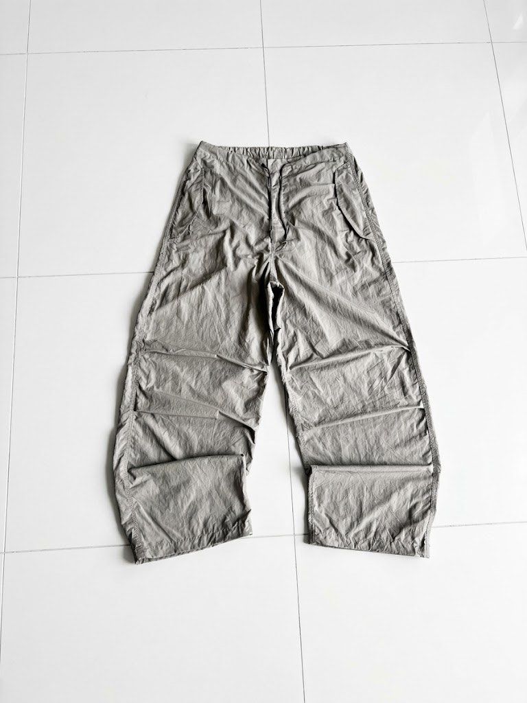 GU Gray Parachute Pants (Category: Activewear) located in Bacolod City. Submitted by brianmadur84350 (Listing ID 1467291049, Image 2). Description: GU Gray Parachute Pants 🪂 “30-32 Waistline “39 Length “10.5 Hem (Adjustable) “Size S on tag “As new condition “No issues Negros Occidental Location 📍 Shipping Nationwide 📦.