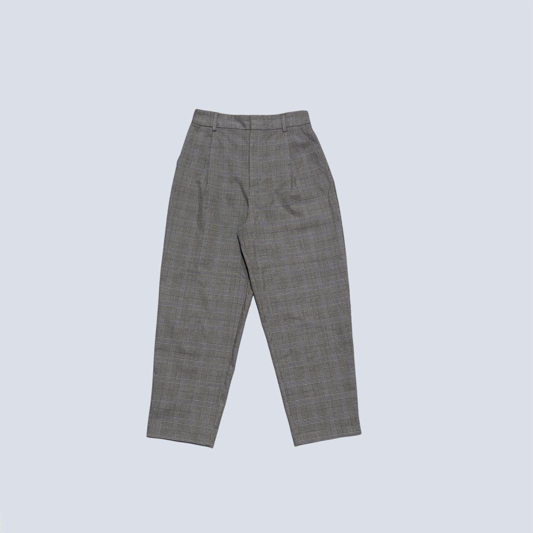 GU Pleated Plaid Trouser Pants (Category: Other Bottoms) located in Digos. Submitted by appareall (Listing ID 1467362690, Image 1). Description: B4-714 Approximate measurements (taken flat in inches) On tag size L Waist: 28-31 Length: 36 Rise: 13.5 Thigh opening: 13 Inseam: 23.8 Leg opening: 7 .