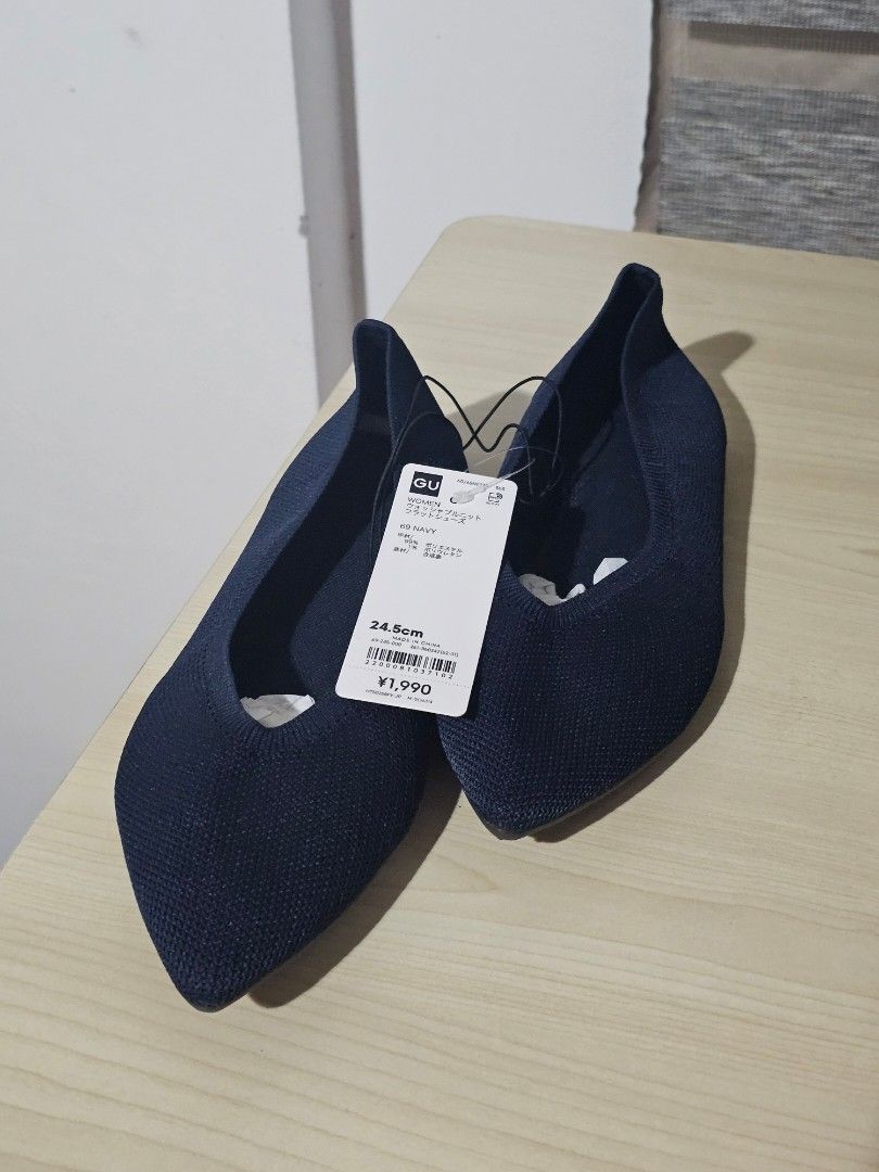 GU Washable Knit Flats Navy Blue 24.5cm (Category: Flats & Sandals) located in Paranaque City. Submitted by mab.villareal (Listing ID 1467288621, Image 1). Description: GU pointed toe knit flats in navy blue. Size 24.5cm. Slip on design, stretchy knitted fabric. Original tag still attached. Never worn..