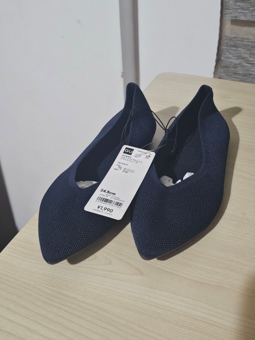 GU Washable Knit Flats Navy Blue 24.5cm (Category: Flats & Sandals) located in Paranaque City. Submitted by mab.villareal (Listing ID 1467288621, Image 2). Description: GU pointed toe knit flats in navy blue. Size 24.5cm. Slip on design, stretchy knitted fabric. Original tag still attached. Never worn..