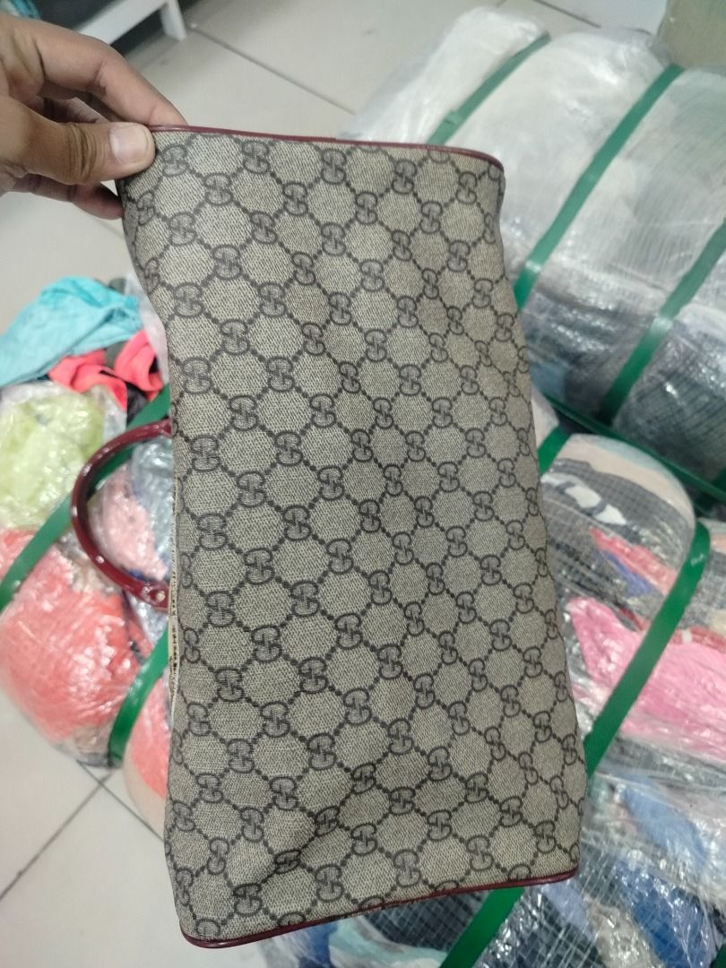 Gucci (Category: Luxury Bags & Wallets) located in Caloocan City. Submitted by ritubado_19 (Listing ID 1467345380, Image 3). Description: Freeshipping Negotiable for sure buyer.