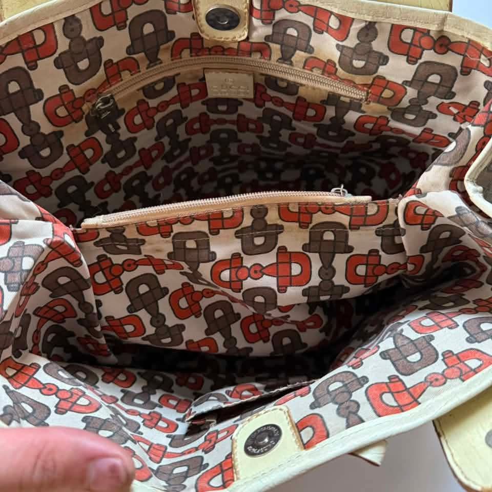 Gucci braided canvas bag (Category: Shoulder Bags) located in Iligan City. Submitted by vintgbags (Listing ID 1467177177, Image 3). Description: All details are posted Condition is Good. Open for negotiable sent your offer..