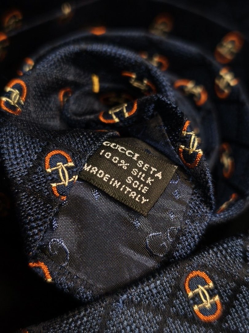 Gucci Horsebit necktie (Category: Luxury Accessories) located in Digos. Submitted by emmanuel28 (Listing ID 1467197576, Image 3). Description: Gucci Horsebit necktie Authentic 100% silk material excellent condition with issue, rans (please see last photos) Location: Davao del sur Buyer shoulders shipping fee.