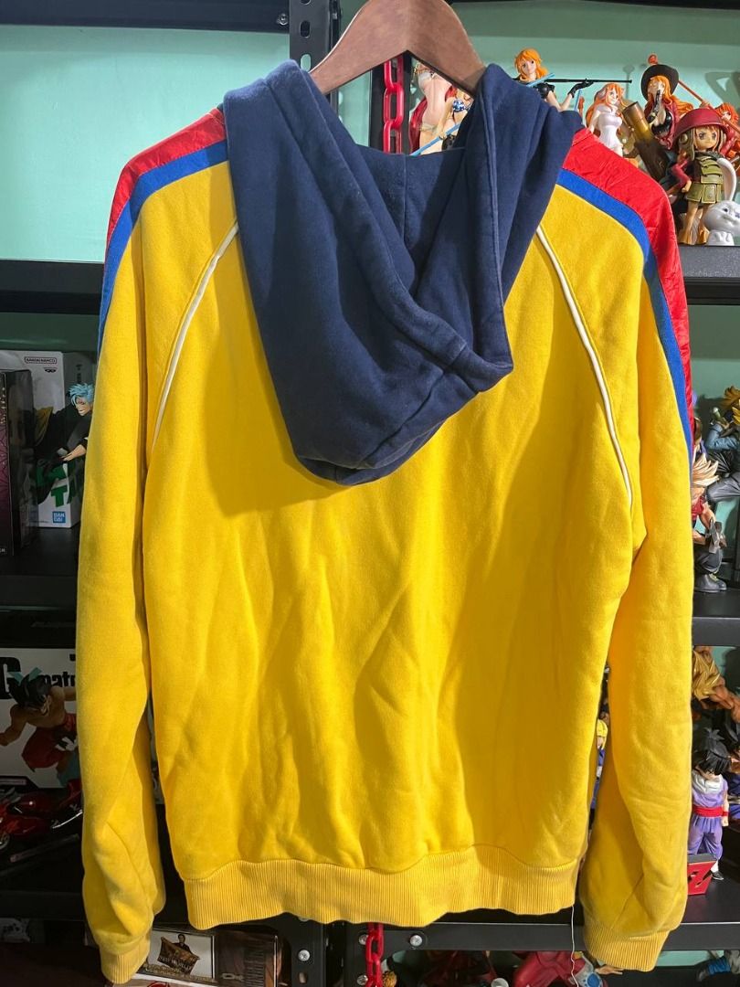 Gucci Jacket (Category: Coats, Jackets and Outerwear) located in Naga. Submitted by noicechoice.ph (Listing ID 1467360252, Image 1). Description: Gucci Jacket Size Small to Medium.