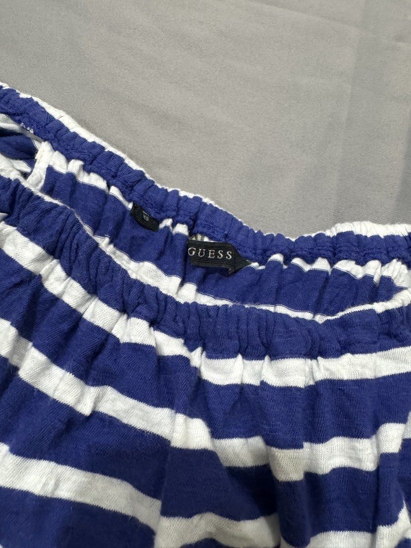 Guess striped off-shoulder (Category: Skirts) located in Bacoor. Submitted by 999archives_ (Listing ID 1467337443, Image 3). Description: Guess striped off-shoulder.
