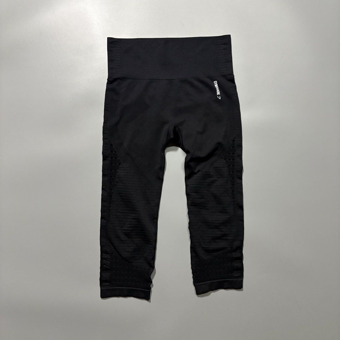 Gymshark Energy Cropped High Waisted Legging Medium (Category: Activewear) located in Tayabas. Submitted by tayabaskartell (Listing ID 1467213701, Image 2). Description: .