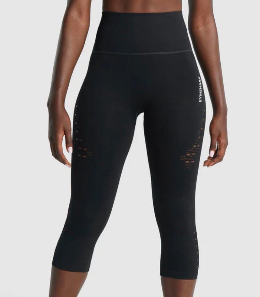 Gymshark Energy Cropped High Waisted Legging Medium (Category: Activewear) located in Tayabas. Submitted by tayabaskartell (Listing ID 1467213701, Image 1). Description: .