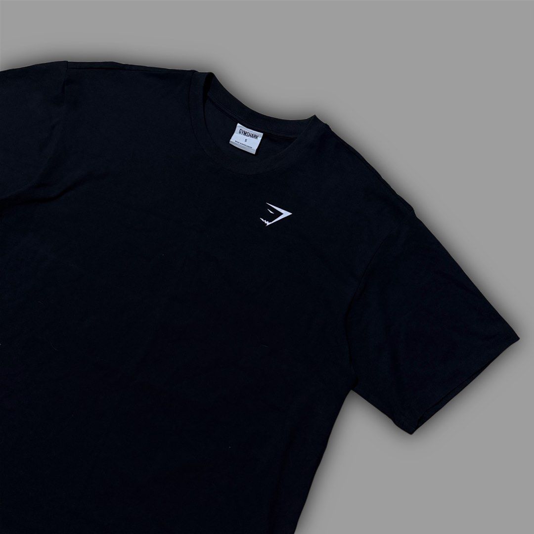 Gymshark Shirt (Category: Tshirts & Polo Shirts ) located in Zamboanga. Submitted by hype_thrifts (Listing ID 1467329042, Image 2). Description: Good as new Small on tag Width: 21 Length: 28.