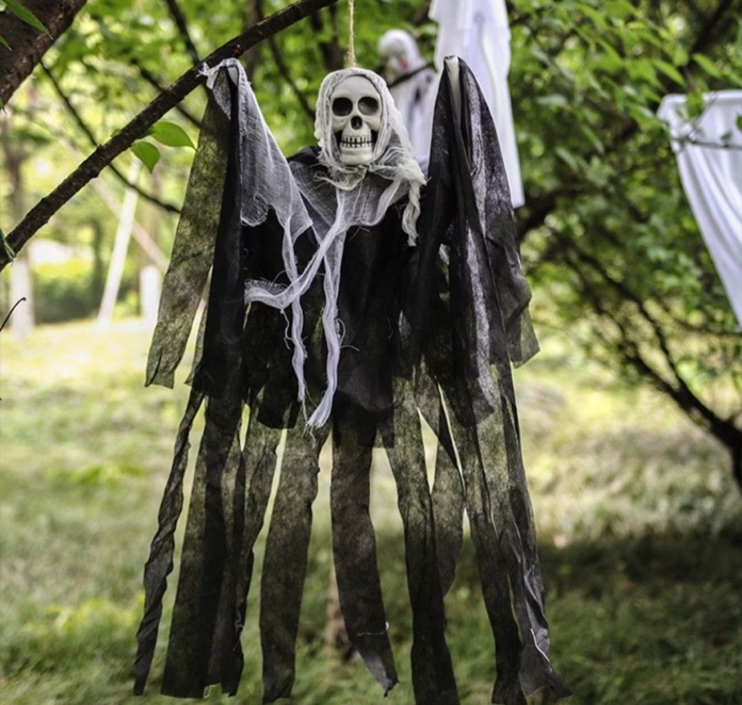 HANGING SKULL HALLOWEEN DECORATION (Category: Occasions & Party Supplies) located in Mandaluyong City. Submitted by kookiejoyz (Listing ID 1467169387, Image 3). Description: FOR SALE: HANGING SKULL HALLOWEEN DECORATION WE ALSO HAVE OTHER HALLOWEEN DECORATION FOR INQUIRY AND ORDER KINDLY DM ME.