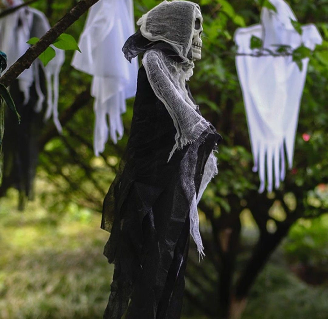 HANGING SKULL HALLOWEEN DECORATION (Category: Occasions & Party Supplies) located in Mandaluyong City. Submitted by kookiejoyz (Listing ID 1467169387, Image 2). Description: FOR SALE: HANGING SKULL HALLOWEEN DECORATION WE ALSO HAVE OTHER HALLOWEEN DECORATION FOR INQUIRY AND ORDER KINDLY DM ME.
